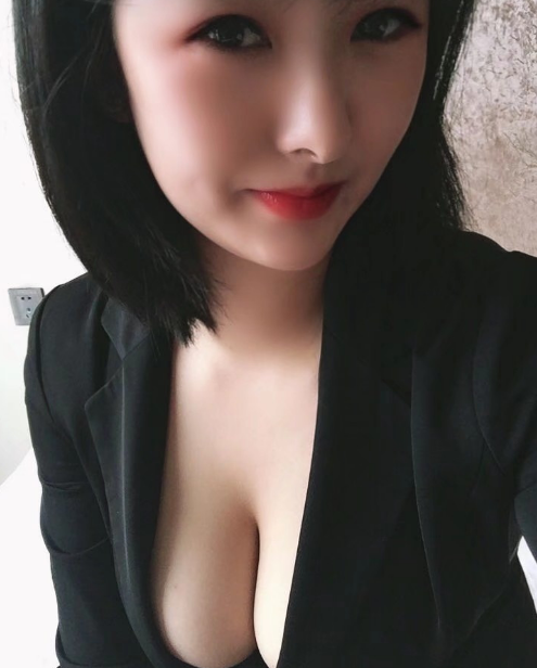 会展城兼职大奶妹